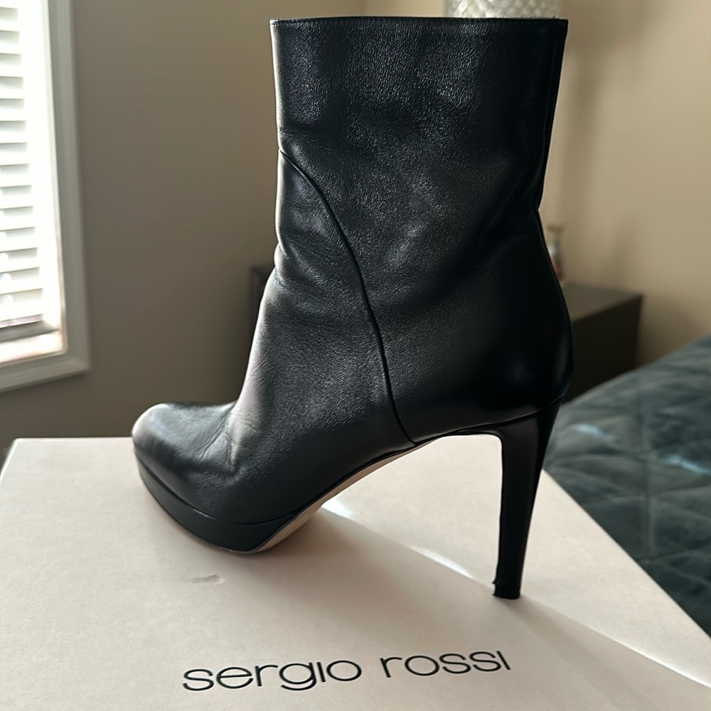 Black  booties Sergio Rossi